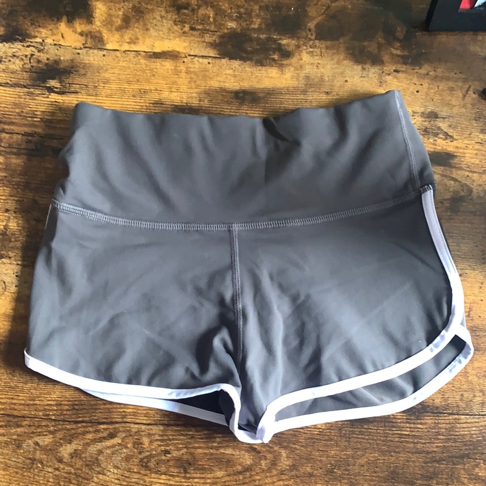Women’s athletic yoga shorts